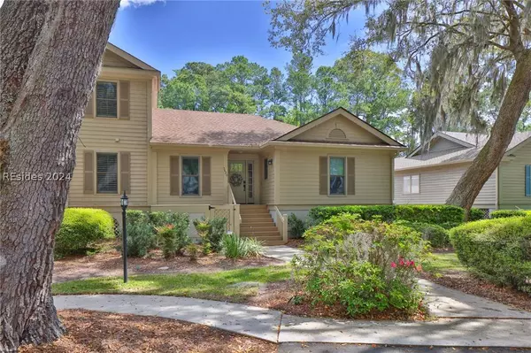 125 Greenwood DR, Hilton Head Island, SC 29928