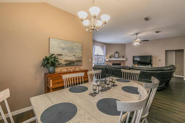 621 Whitetail Deer Lane, Crowley, TX 76036