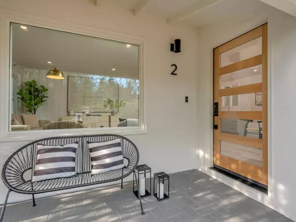 2 Delmar CT, Redwood City, CA 94063