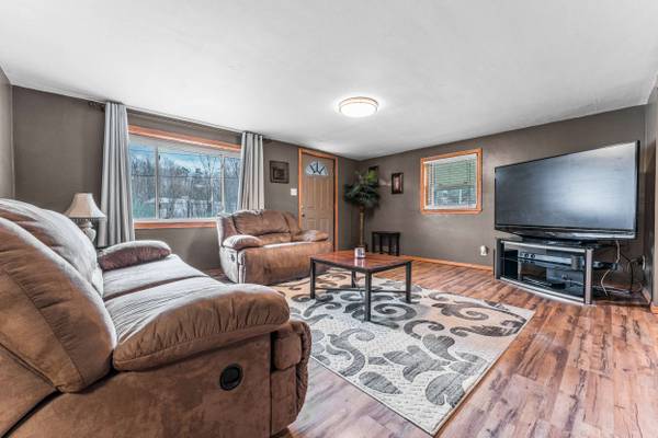 1505 Willowbrook Rd, New Castle, PA 16101