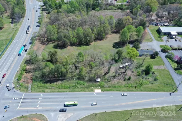 561 Fairgrove Church RD SE, Conover, NC 28613