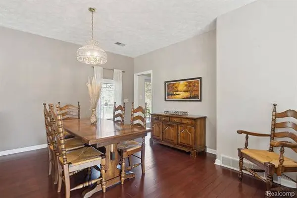 3130 BEL AIRE Drive, Highland, MI 48357