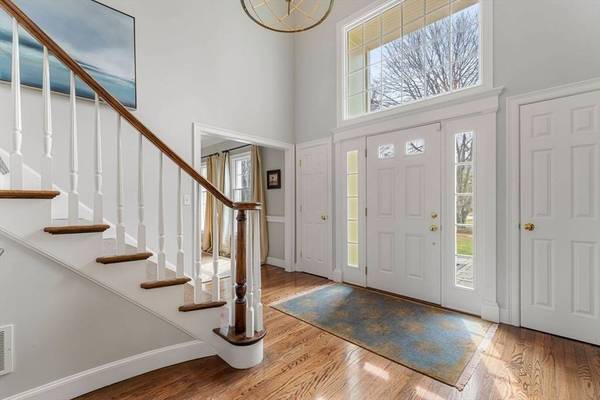 10 Stillmeadow Way, Framingham, MA 01702