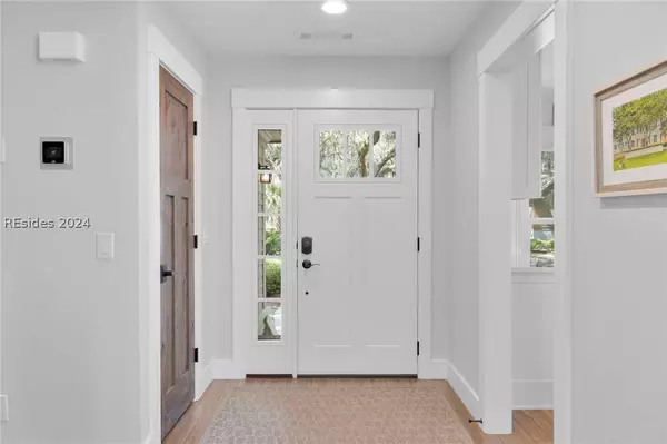 125 Greenwood DR, Hilton Head Island, SC 29928