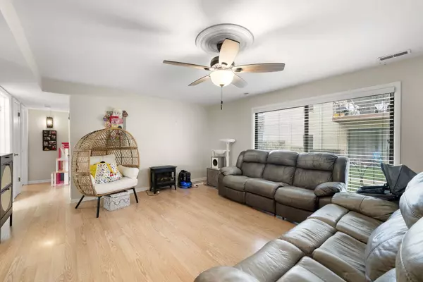 5510 W Windsor Avenue #1G, Chicago, IL 60630