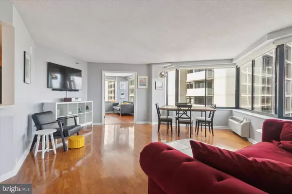 2001 HAMILTON ST #701, Philadelphia, PA 19130