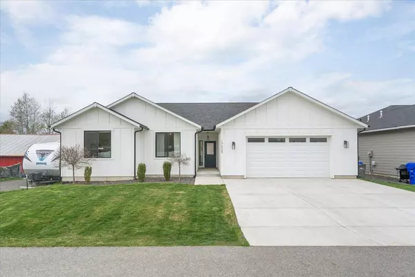 17525 E 4th Ln, Spokane Valley, WA 99016