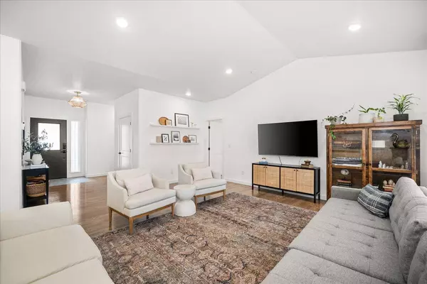 17525 E 4th Ln, Spokane Valley, WA 99016