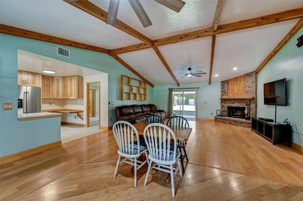 6109 E 45TH AVE DR E, Bradenton, FL 34203