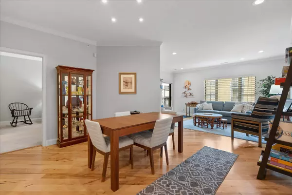 1300 N Prospect Unit 323, Milwaukee, WI 53202