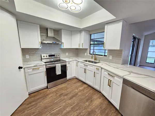 3706 KALEWOOD PL, Valrico, FL 33596