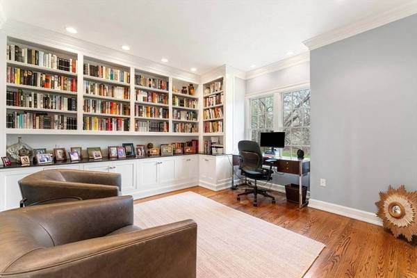 10 Stillmeadow Way, Framingham, MA 01702