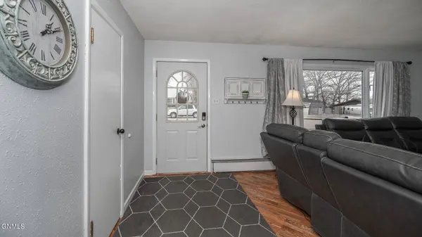 703 3rd AVE NW, Mandan, ND 58554