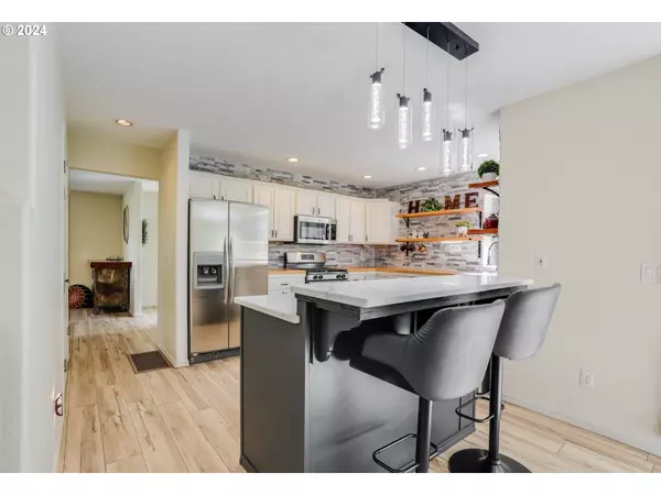 3702 MOHAWK WAY, West Linn, OR 97068