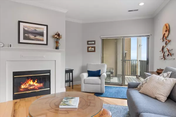 1300 N Prospect Unit 323, Milwaukee, WI 53202