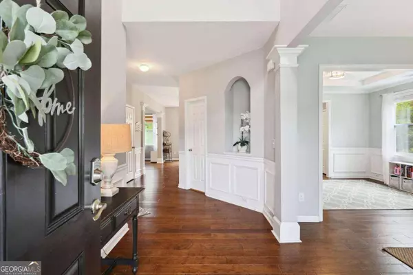 421 Pine Log CT, Canton, GA 30115