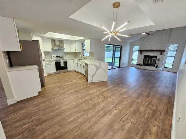 3706 KALEWOOD PL, Valrico, FL 33596