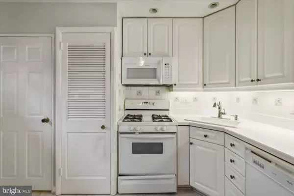 8715 MACON ST, Philadelphia, PA 19152