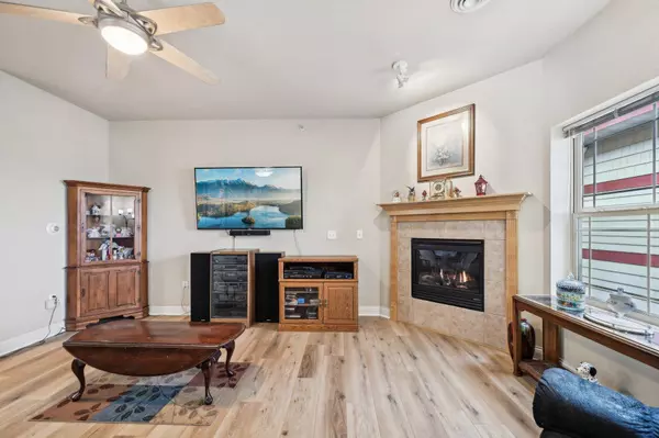 1300 School Street #212, Sun Prairie, WI 53590