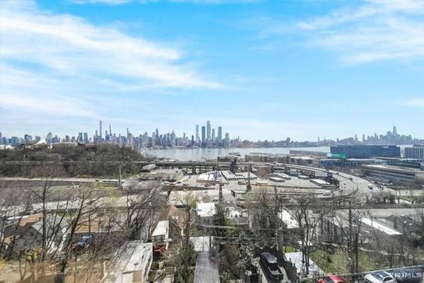 518-530 Gregory Avenue #A309, Weehawken, NJ 07086