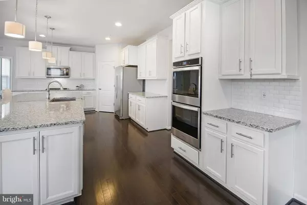 8000 HUBBLE DR, Lanham, MD 20706