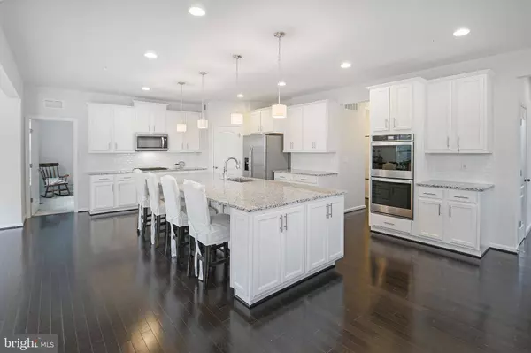 8000 HUBBLE DR, Lanham, MD 20706