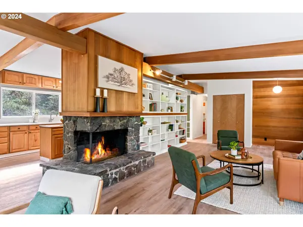 91061 LEASHORE DR, Vida, OR 97488