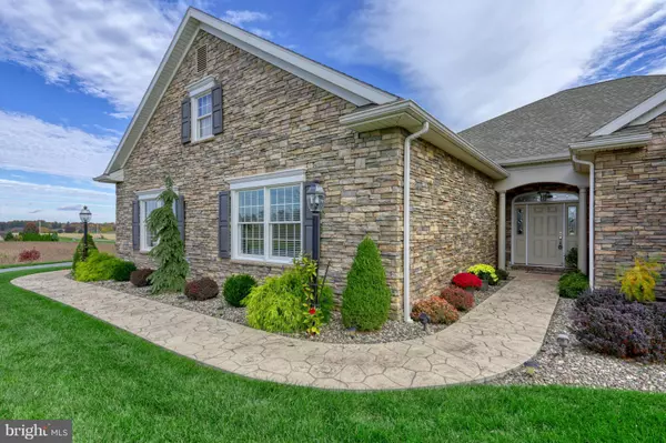 1634 CAMBRIDGE DR, Lebanon, PA 17042