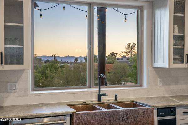 1447 E Echo Lane, Phoenix, AZ 85020