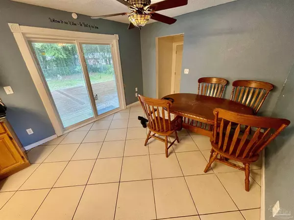 6322 Shady Ln, Milton, FL 32570