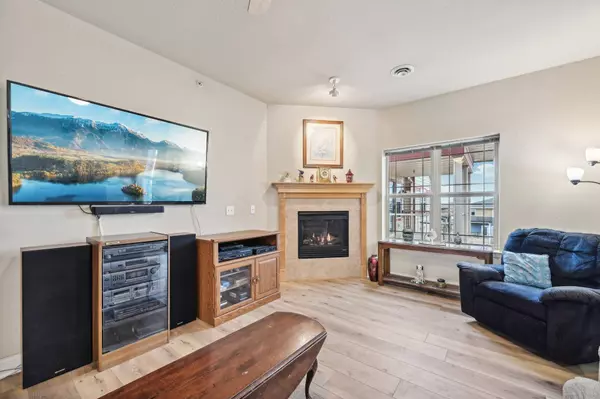 1300 School Street #212, Sun Prairie, WI 53590