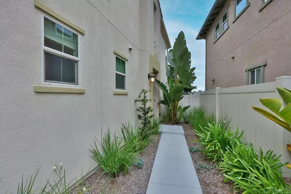 1220 Via Candelas, Oceanside, CA 92056