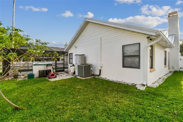 2029 DARLINGTON OAK DR, Seffner, FL 33584