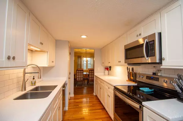 10884 Ponds Ln #27, Sycamore Twp, OH 45242