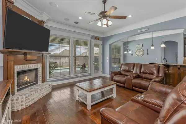 621 Bitter Pecan Drive, Bossier City, LA 71111