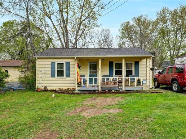 1317 Russell ST, Morristown, TN 37813