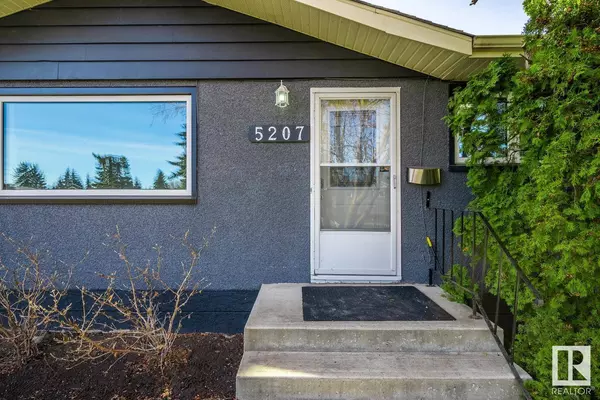 5207 103 AV NW, Edmonton, AB T6A 0T1