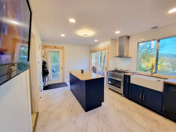 157 Summer ST, Springfield, VT 05156