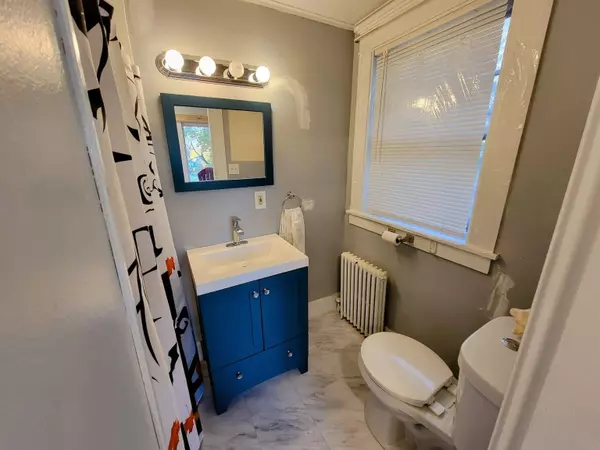 157 Summer ST, Springfield, VT 05156