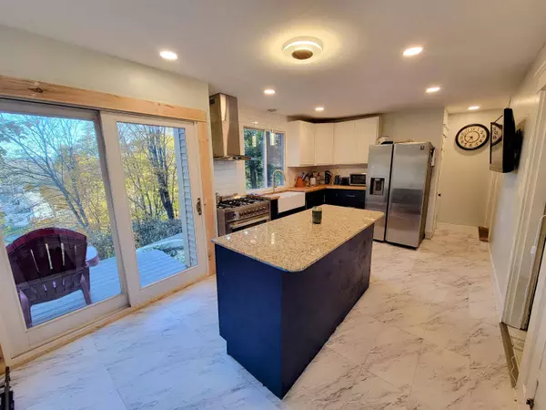 157 Summer ST, Springfield, VT 05156