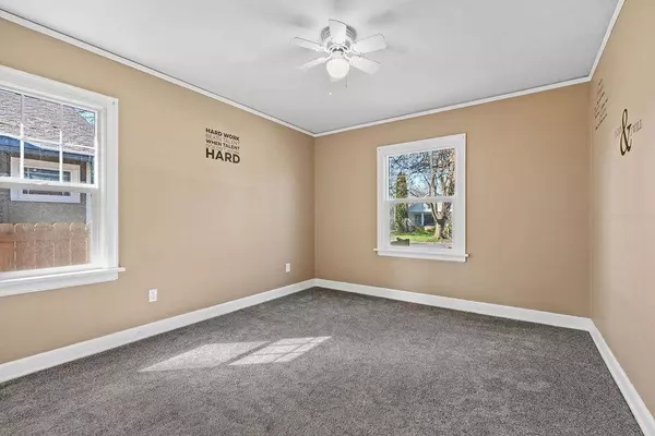 37 W 31st Ave, Spokane, WA 99203