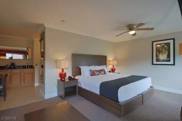 2 Chamonix Dr #511, Vernon Twp., NJ 07462