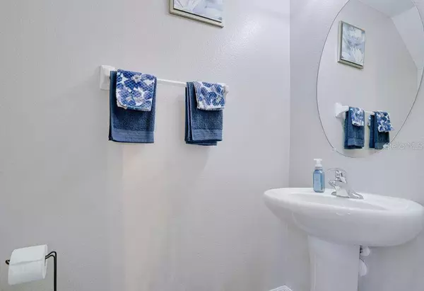 2232 GOLDEN FALCON DR, Ruskin, FL 33570