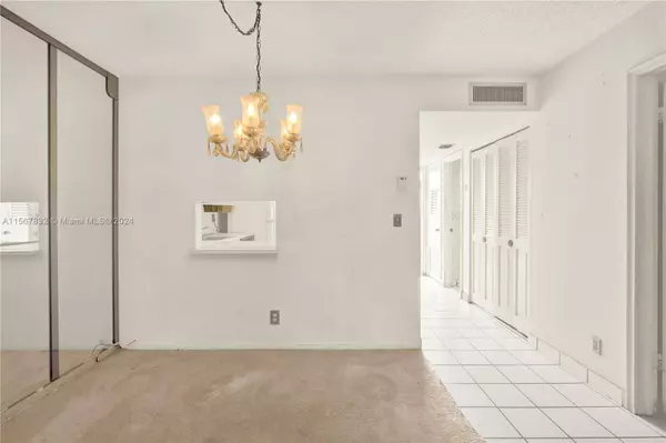 100 Berkley Rd #306, Hollywood, FL 33024