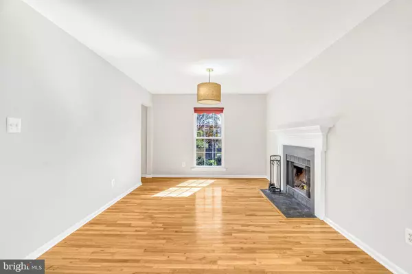 12245 PARKSTREAM TER, Herndon, VA 20170