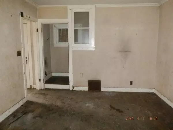 1213 Race Street, Kalamazoo, MI 49001