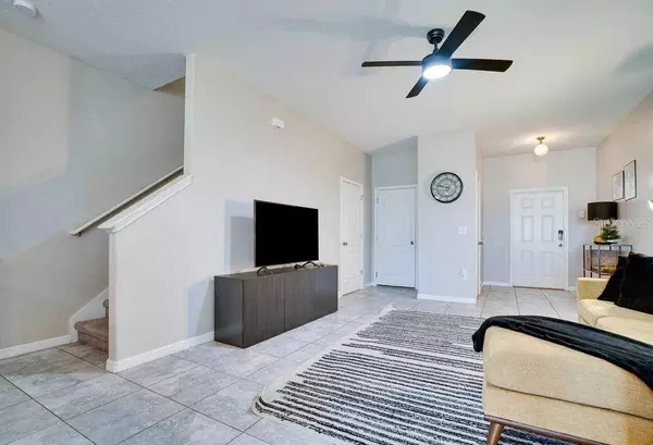 2232 GOLDEN FALCON DR, Ruskin, FL 33570