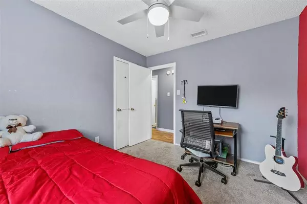 5219 Carpenter Drive, Arlington, TX 76017