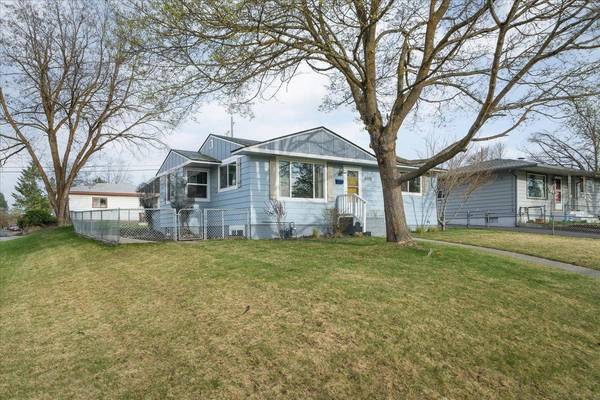 6028 N Oak St, Spokane, WA 99205