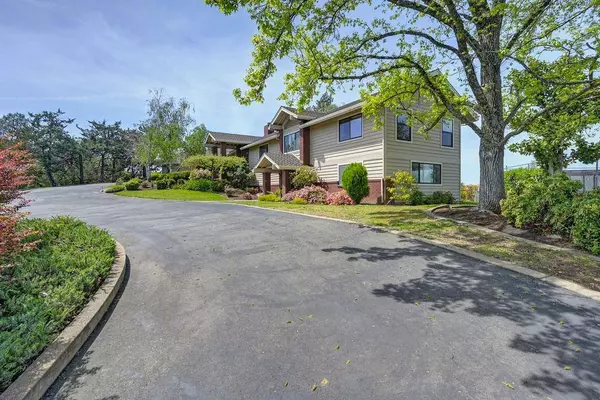 7358 Horseshoe Bar RD, Loomis, CA 95650